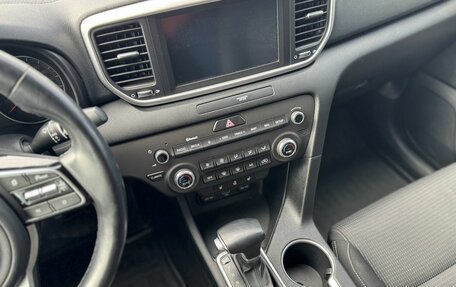 KIA Sportage IV рестайлинг, 2020 год, 1 900 000 рублей, 18 фотография