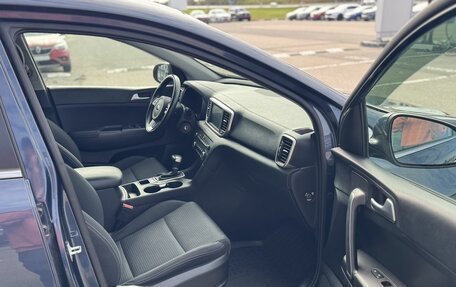 KIA Sportage IV рестайлинг, 2020 год, 1 900 000 рублей, 21 фотография