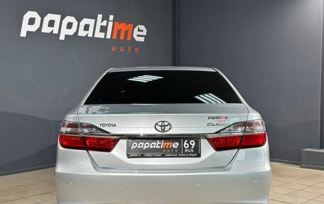 Toyota Camry, 2015 год, 1 949 000 рублей, 4 фотография