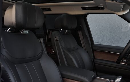 Land Rover Range Rover IV рестайлинг, 2021 год, 20 700 000 рублей, 6 фотография