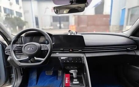 Hyundai Elantra, 2022 год, 1 379 000 рублей, 8 фотография