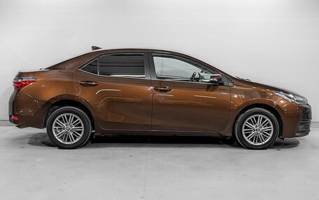 Toyota Corolla, 2018 год, 1 590 000 рублей, 4 фотография