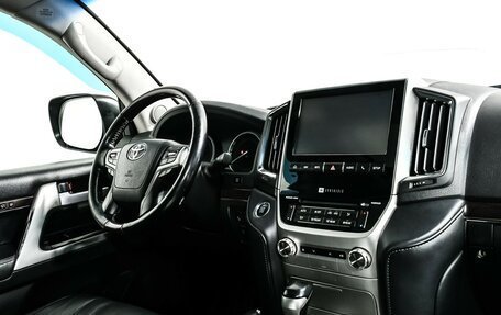 Toyota Land Cruiser 200, 2018 год, 8 550 000 рублей, 9 фотография