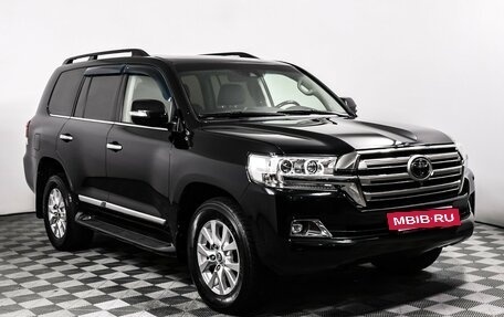 Toyota Land Cruiser 200, 2018 год, 8 550 000 рублей, 3 фотография