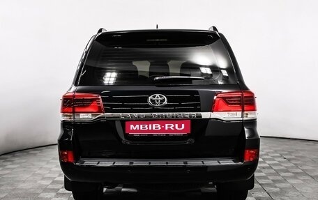Toyota Land Cruiser 200, 2018 год, 8 550 000 рублей, 6 фотография