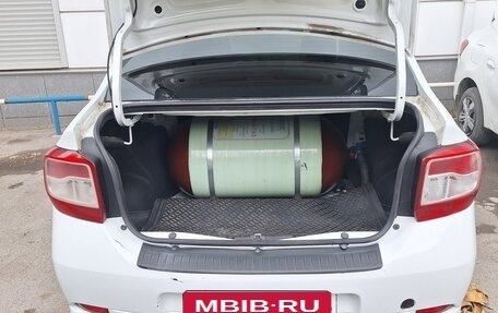Renault Logan II, 2018 год, 665 000 рублей, 5 фотография
