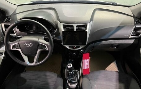 Hyundai Solaris II рестайлинг, 2015 год, 780 000 рублей, 13 фотография