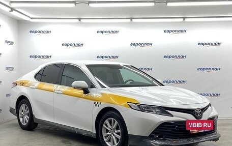 Toyota Camry, 2020 год, 2 124 000 рублей, 2 фотография