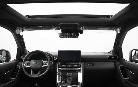 Toyota Land Cruiser, 2024 год, 13 990 000 рублей, 5 фотография