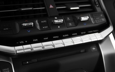 Toyota Land Cruiser, 2024 год, 13 990 000 рублей, 11 фотография