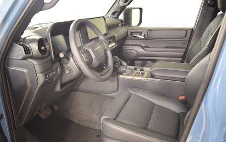 Toyota Land Cruiser Prado, 2024 год, 10 690 000 рублей, 14 фотография