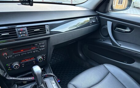 BMW 3 серия, 2010 год, 995 000 рублей, 13 фотография