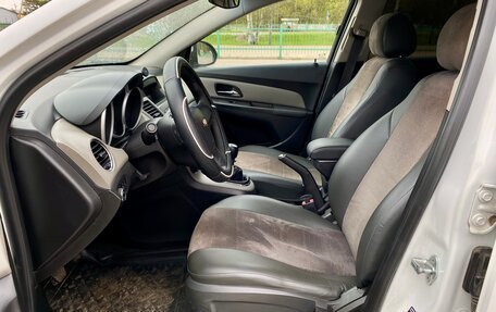 Chevrolet Cruze II, 2011 год, 720 000 рублей, 10 фотография