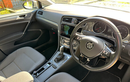 Volkswagen Golf VII, 2017 год, 1 600 000 рублей, 15 фотография