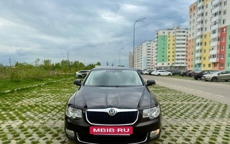 Skoda Superb III рестайлинг, 2013 год, 899 999 рублей, 3 фотография