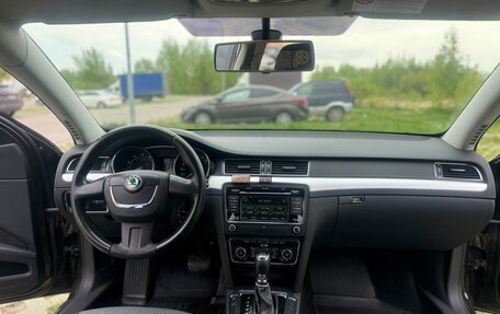 Skoda Superb III рестайлинг, 2013 год, 899 999 рублей, 12 фотография
