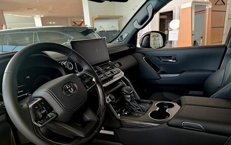 Toyota Land Cruiser, 2024 год, 14 500 000 рублей, 12 фотография