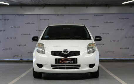Toyota Yaris III рестайлинг, 2008 год, 490 000 рублей, 2 фотография