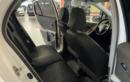 Toyota Yaris III рестайлинг, 2008 год, 490 000 рублей, 15 фотография