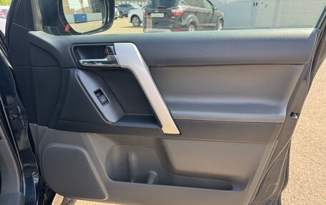 Toyota Land Cruiser Prado 150 рестайлинг 2, 2010 год, 2 490 000 рублей, 16 фотография