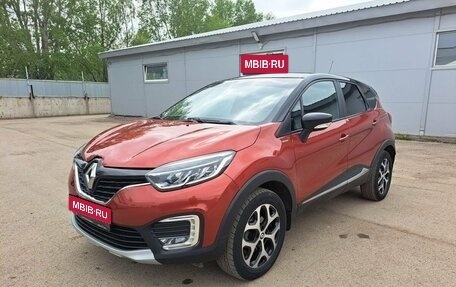 Renault Kaptur I рестайлинг, 2019 год, 1 700 000 рублей, 1 фотография