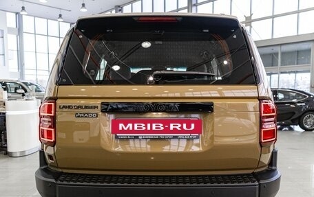 Toyota Land Cruiser Prado, 2024 год, 10 690 000 рублей, 5 фотография