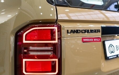 Toyota Land Cruiser Prado, 2024 год, 10 690 000 рублей, 10 фотография