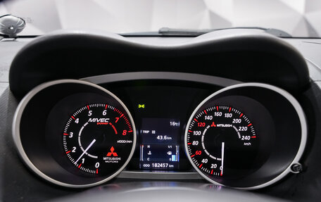 Mitsubishi Outlander III рестайлинг 3, 2008 год, 1 022 000 рублей, 14 фотография