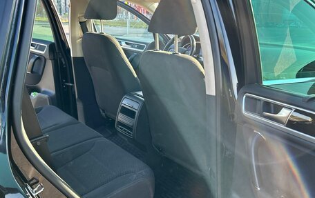 Volkswagen Touareg III, 2015 год, 2 800 000 рублей, 5 фотография