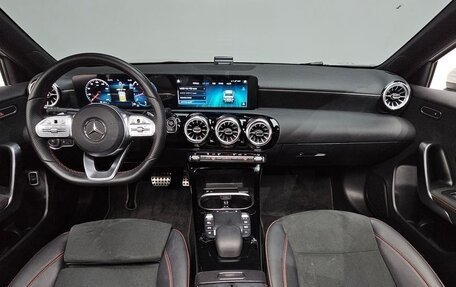 Mercedes-Benz A-Класс, 2022 год, 3 022 200 рублей, 13 фотография