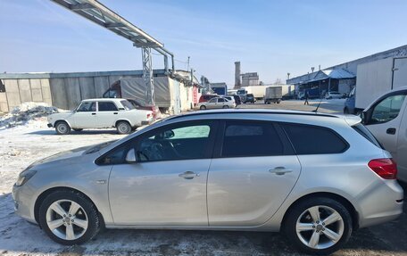 Opel Astra J, 2011 год, 700 000 рублей, 6 фотография