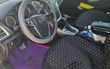 Opel Astra J, 2011 год, 700 000 рублей, 4 фотография