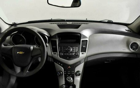 Chevrolet Cruze II, 2010 год, 620 000 рублей, 2 фотография
