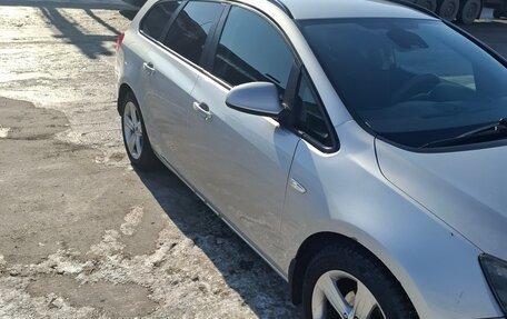Opel Astra J, 2011 год, 700 000 рублей, 9 фотография