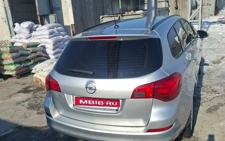 Opel Astra J, 2011 год, 700 000 рублей, 7 фотография