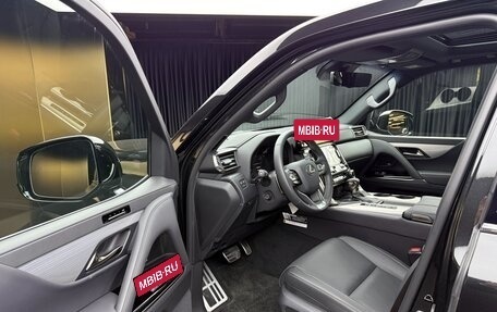 Lexus LX, 2024 год, 15 700 000 рублей, 14 фотография