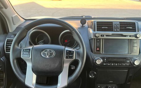 Toyota Land Cruiser Prado 150 рестайлинг 2, 2016 год, 3 255 000 рублей, 6 фотография