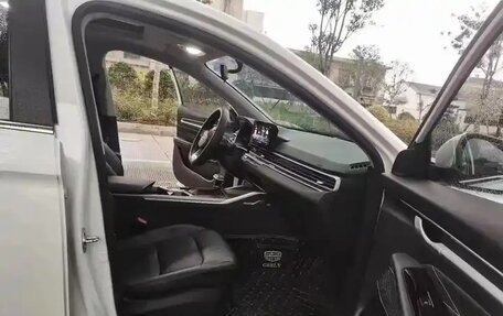 Geely Emgrand, 2022 год, 1 000 000 рублей, 9 фотография