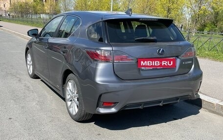Lexus CT I рестайлинг, 2015 год, 1 960 000 рублей, 8 фотография