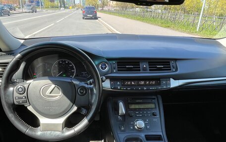 Lexus CT I рестайлинг, 2015 год, 1 960 000 рублей, 14 фотография