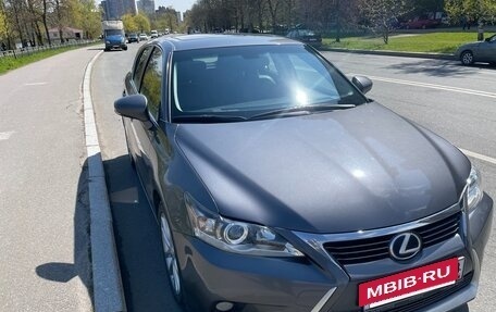 Lexus CT I рестайлинг, 2015 год, 1 960 000 рублей, 2 фотография