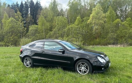 Mercedes-Benz C-Класс, 2006 год, 750 000 рублей, 2 фотография