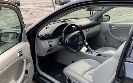 Mercedes-Benz C-Класс, 2006 год, 750 000 рублей, 17 фотография