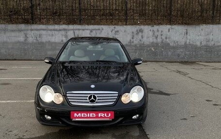 Mercedes-Benz C-Класс, 2006 год, 750 000 рублей, 21 фотография