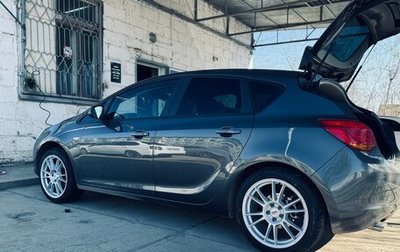 Opel Astra J, 2011 год, 850 000 рублей, 1 фотография