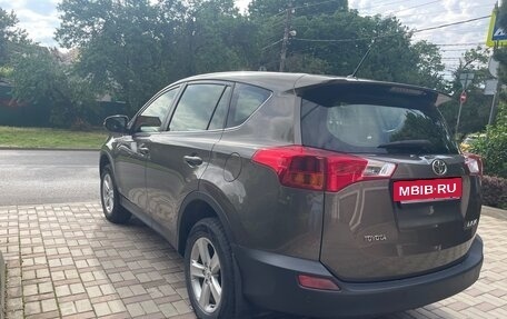 Toyota RAV4, 2013 год, 1 800 000 рублей, 4 фотография