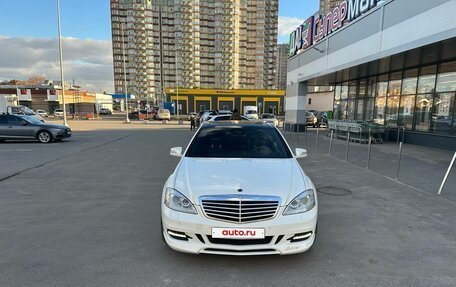 Mercedes-Benz S-Класс, 2011 год, 2 700 000 рублей, 2 фотография