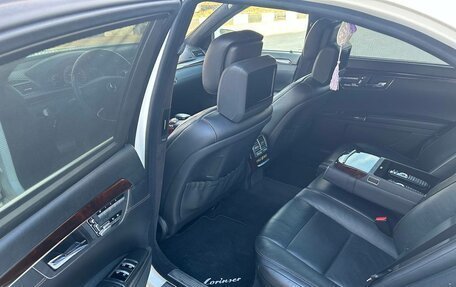 Mercedes-Benz S-Класс, 2011 год, 2 700 000 рублей, 21 фотография