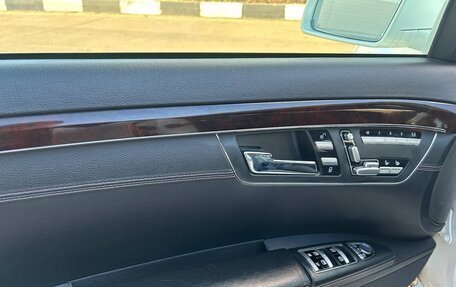 Mercedes-Benz S-Класс, 2011 год, 2 700 000 рублей, 23 фотография