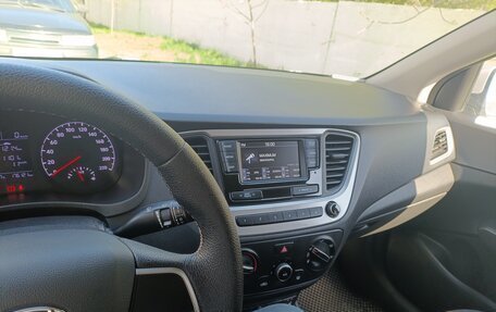 Hyundai Solaris II рестайлинг, 2018 год, 1 150 000 рублей, 5 фотография